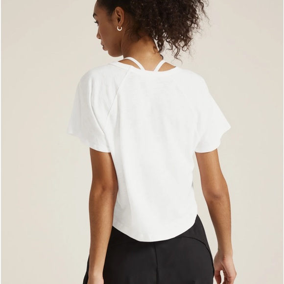 Beyond Yoga Signature High Low Cropped Tee - Picture 2 of 5